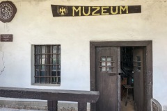 528027A7-4607-4B18-ACE7-3933F9A13BDA