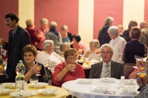 Október - mesiac úcty k starším 11.10.2016