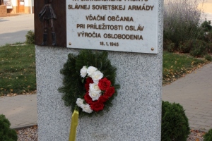 Pietny akt kladenia vencov k pamätníku SNP 28. august 2019